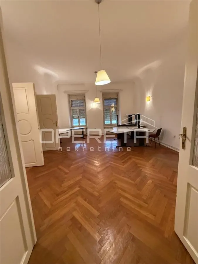 Apartamento en Venta en Varazdin, Croacia – Plaza Mayor Histórica - foto 6