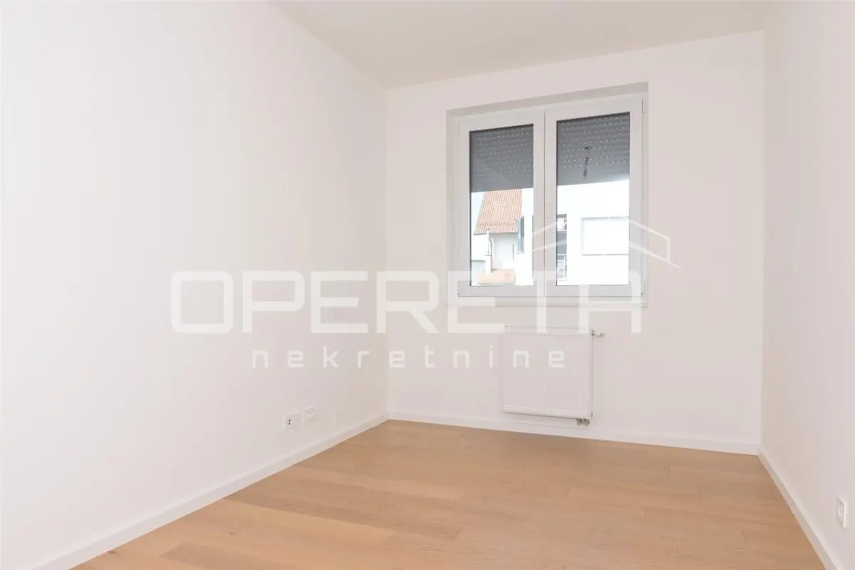 Apartamento de Cuatro Dormitorios en Venta en Zagreb, Croacia - foto 13