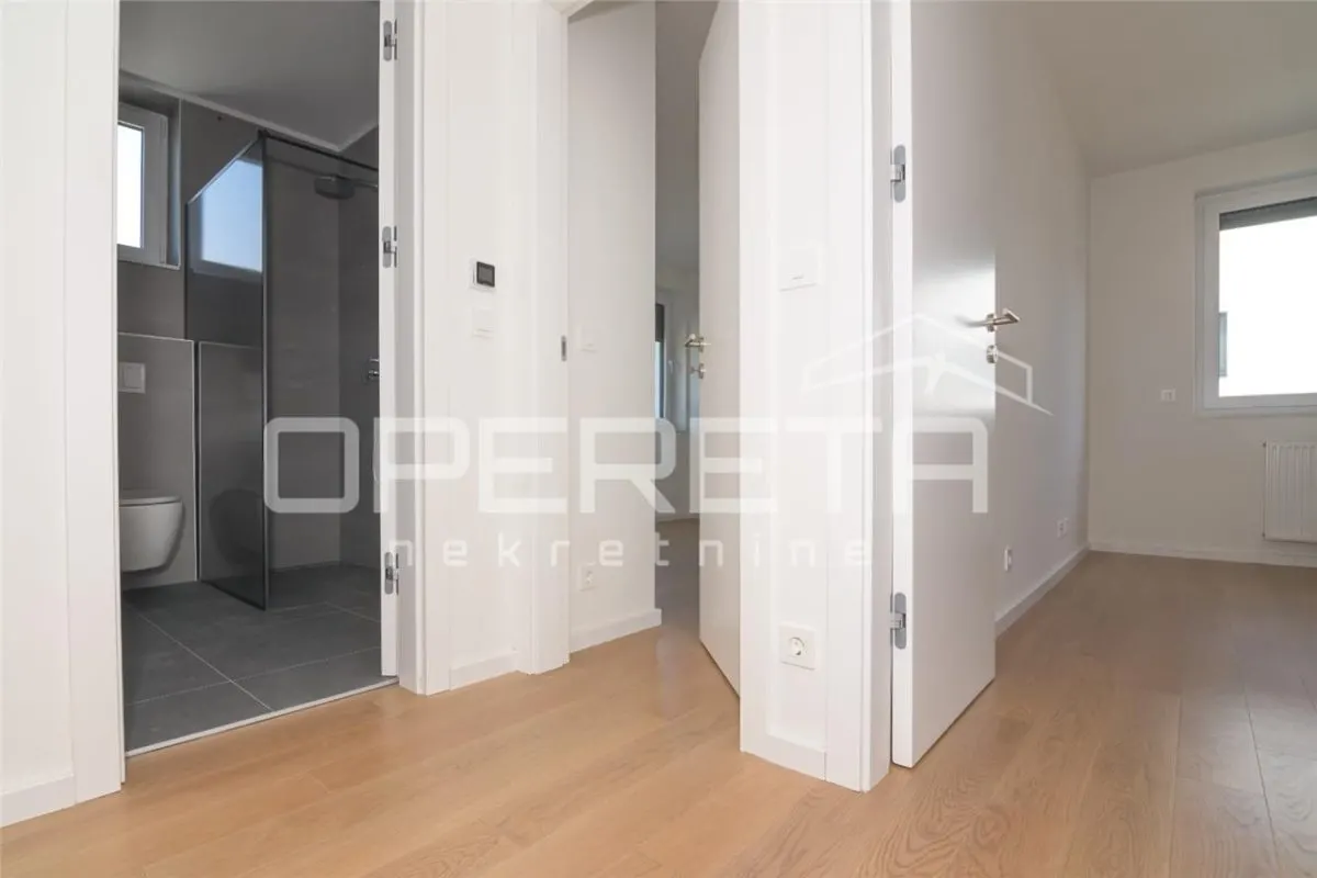 Apartamento de Cuatro Dormitorios en Venta en Zagreb, Croacia - foto 22