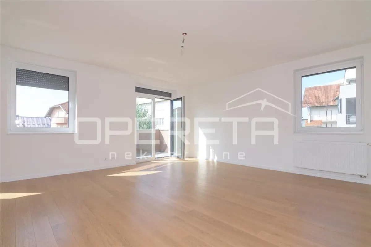 Apartamento de Cuatro Dormitorios en Venta en Zagreb, Croacia - foto 4