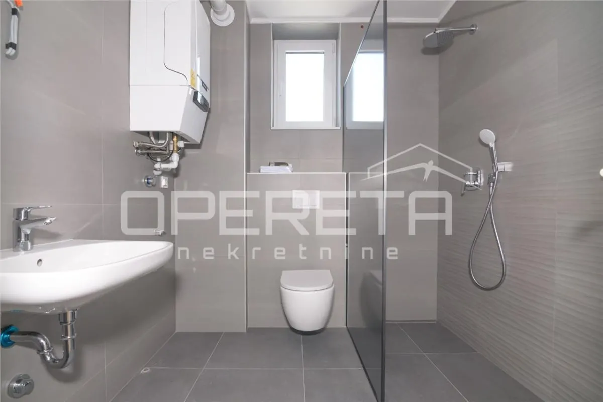 Apartamento de Cuatro Dormitorios en Venta en Zagreb, Croacia - foto 5