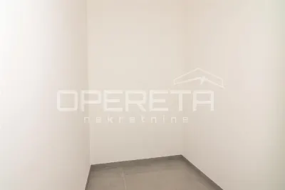 Apartamento de Cuatro Dormitorios en Venta en Zagreb, Croacia - foto 10