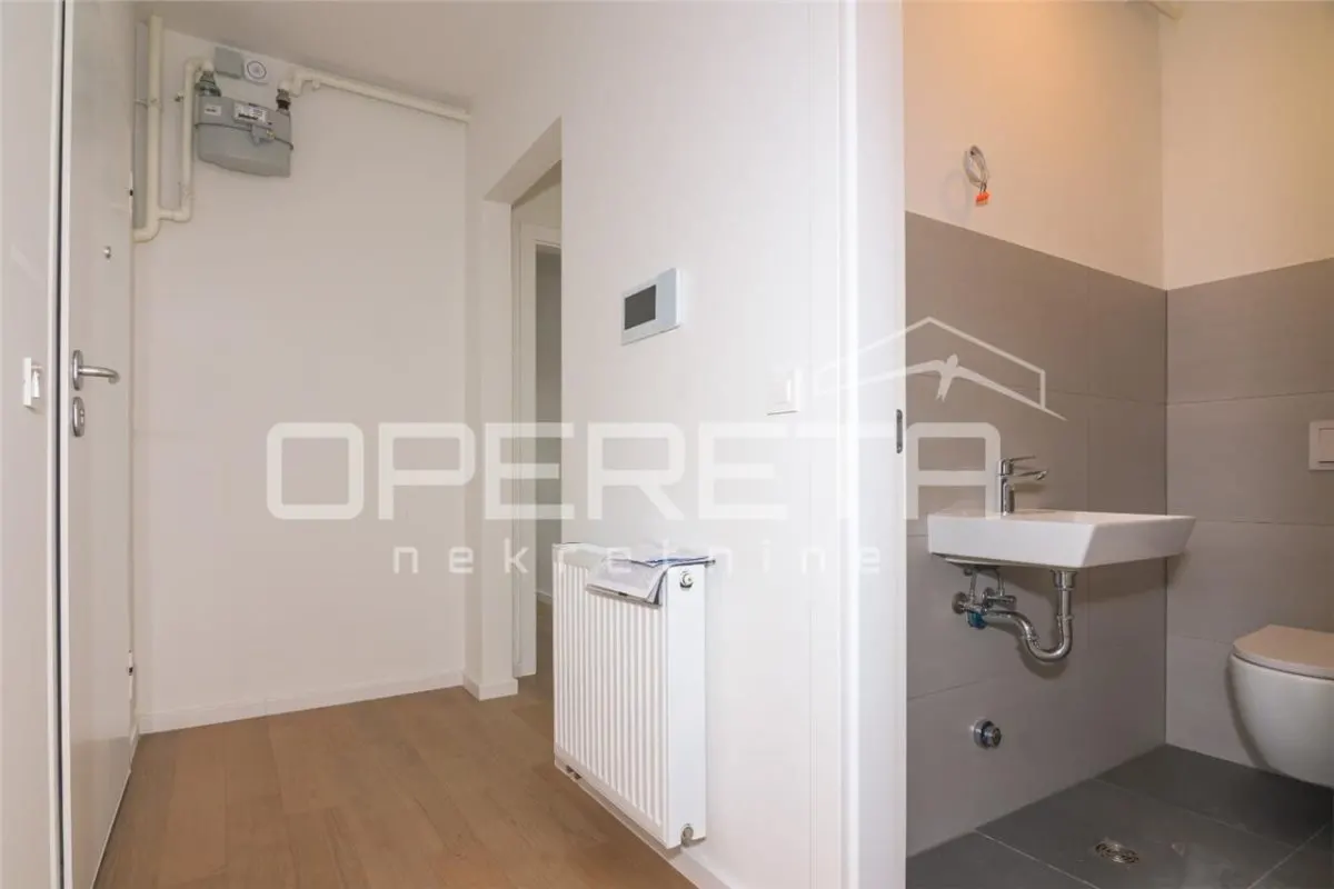 Appartement de Trois Chambres à Vendre à Zagreb, Croatie - foto 14