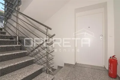 Appartement de Trois Chambres à Vendre à Zagreb, Croatie - foto 15