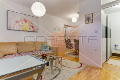 Appartement à Louer à Zagreb, Croatie - foto 2