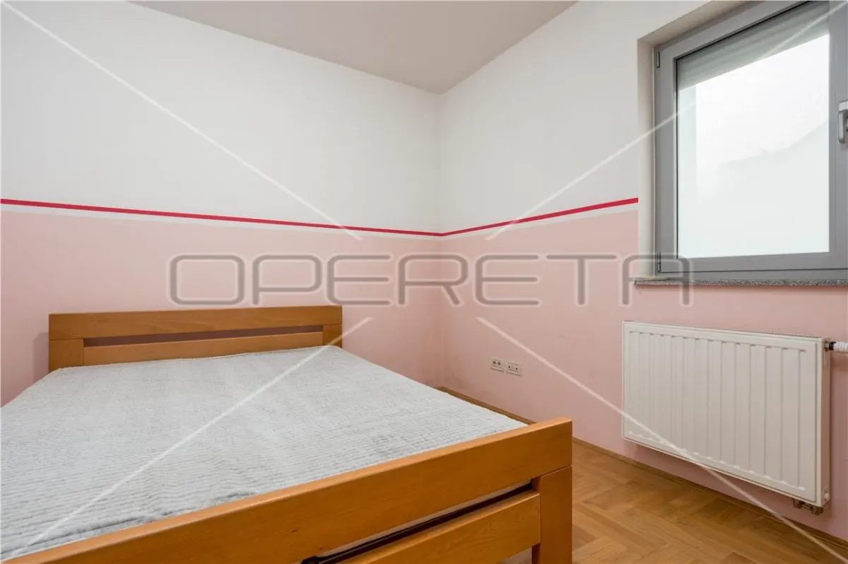 Appartement Quatre Chambres à Louer à Zagreb, Maksimir - foto 11