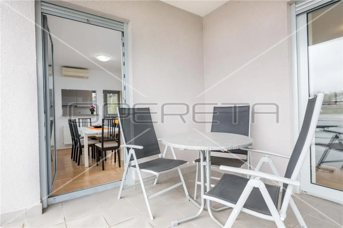 Appartement Quatre Chambres à Louer à Zagreb, Maksimir - foto 5