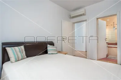 Appartement Quatre Chambres à Louer à Zagreb, Maksimir - foto 8