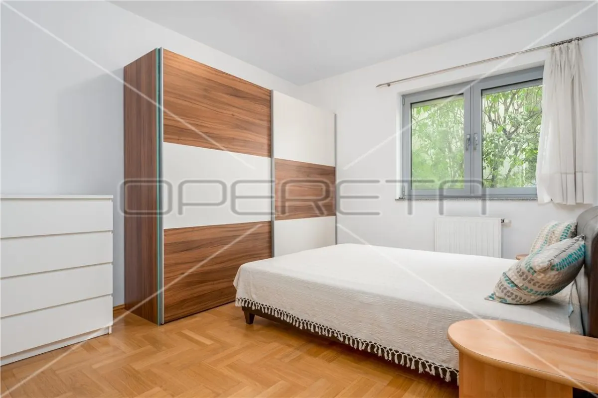 Appartement Quatre Chambres à Louer à Zagreb, Maksimir - foto 9