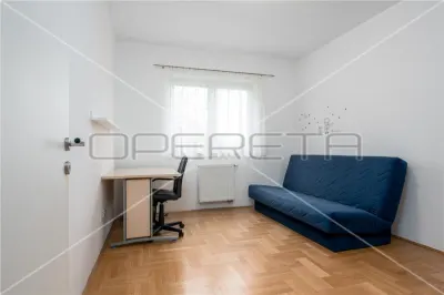 Appartement Quatre Chambres à Louer à Zagreb, Maksimir - foto 10