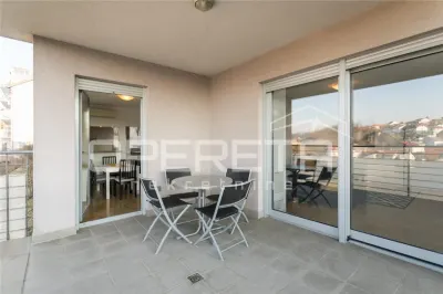 Appartement Trois Pièces à Louer à Zagreb, Maksimir - foto 8