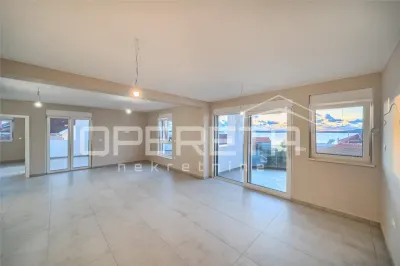 Apartamento de Lujo en Venta en Šibenik, Croacia - foto 2