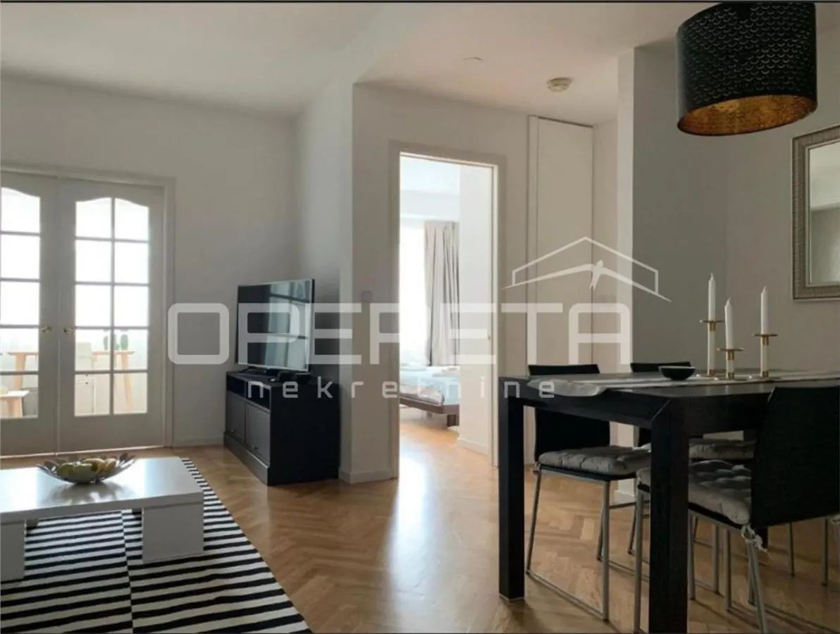 Apartamento de Tres Dormitorios en Alquiler en Zagreb, Plaza Iblerov - foto 2