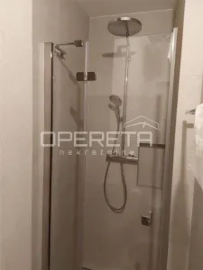 Apartamento de Tres Dormitorios en Alquiler en Zagreb, Plaza Iblerov - foto 12