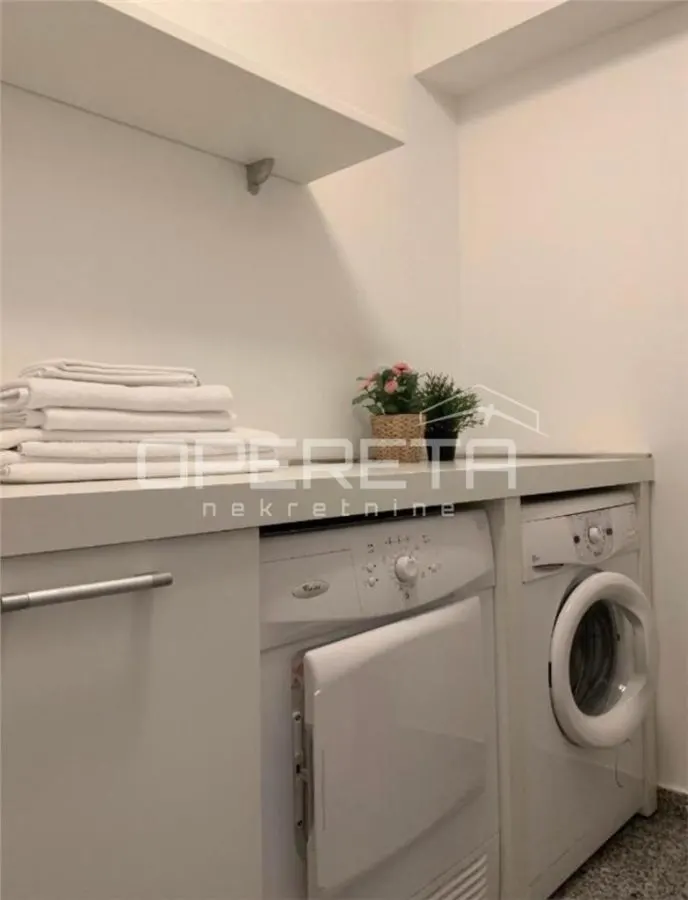 Apartamento de Tres Dormitorios en Alquiler en Zagreb, Plaza Iblerov - foto 8