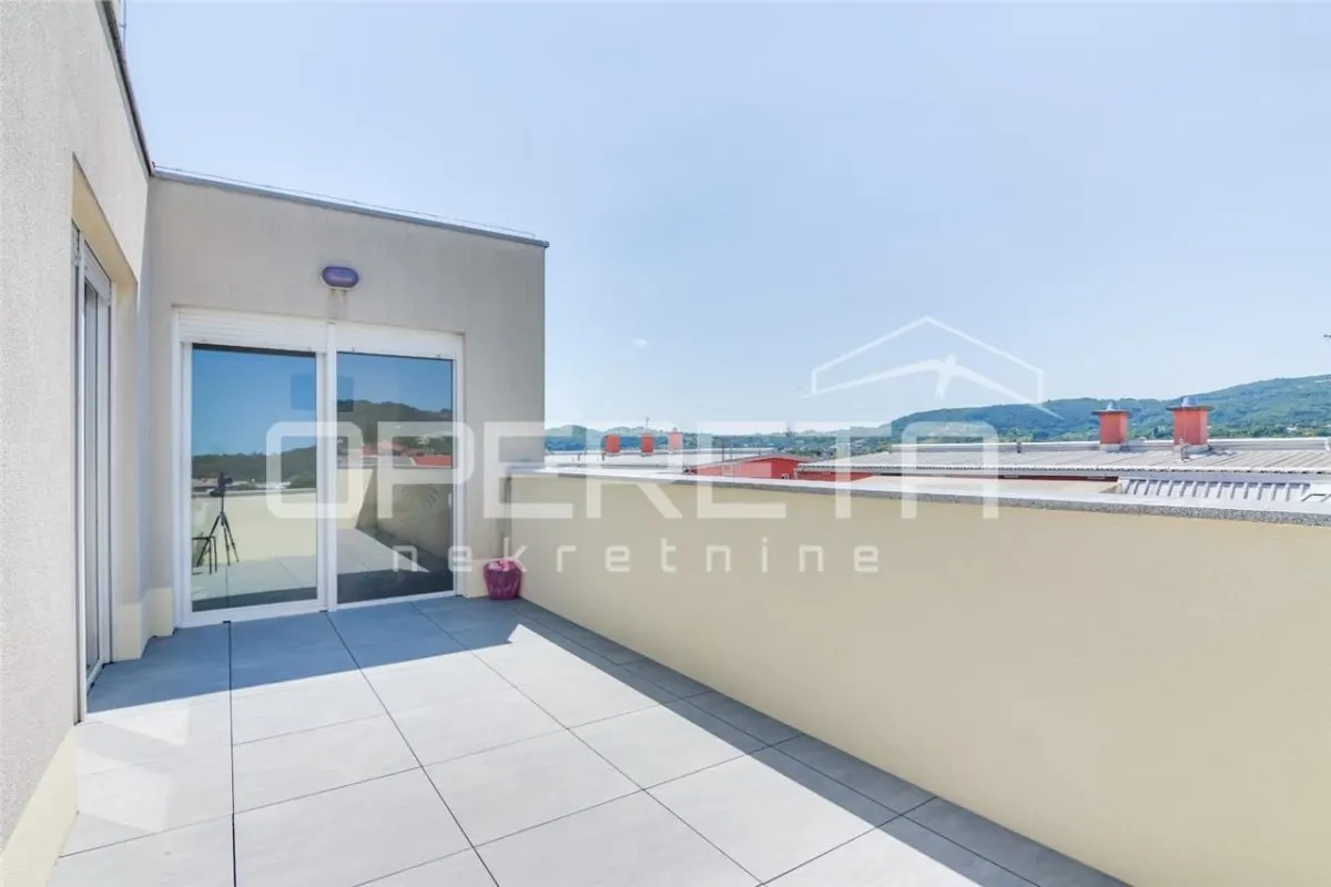 Apartamento de Cuatro Dormitorios en Venta en Samobor, Croacia - foto 23