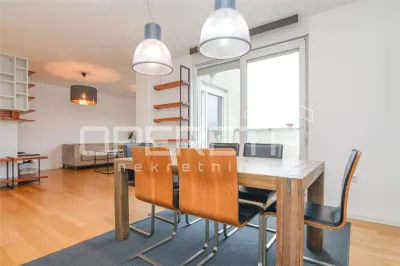 Apartamento de Cuatro Dormitorios en Venta en Samobor, Croacia - foto 6