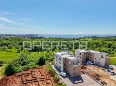 Apartamento en Planta Baja con Jardín en Venta en Porec, Croacia - foto 13