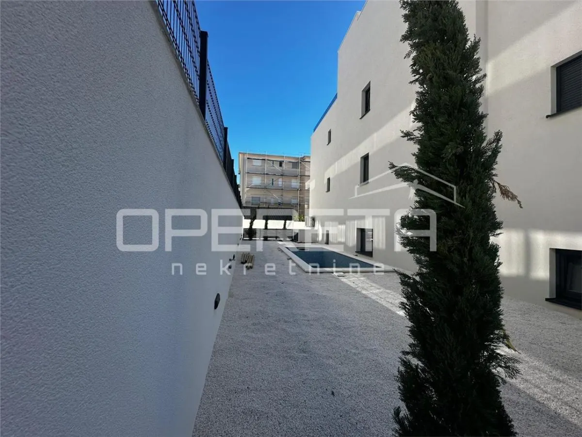 Appartement à Vendre en Croatie, Okrug Gornji - foto 8