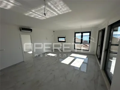 Apartament de vanzare in Croatia, Okrug Gornji - foto 2