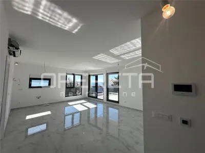 Apartament de vanzare in Croatia, Okrug Gornji - foto 3