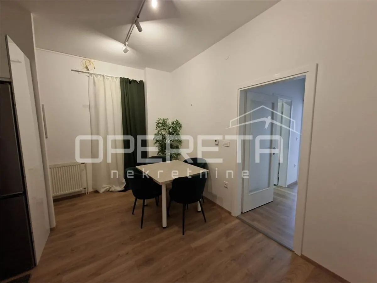 Apartamento de Tres Dormitorios en Alquiler en Varazdin, Croacia - foto 8