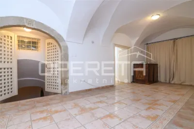 Appartement de 5 Chambres à Vendre à Zagreb, Ville Haute - foto 13