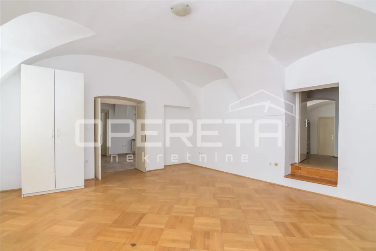 Appartement de 5 Chambres à Vendre à Zagreb, Ville Haute - foto 14