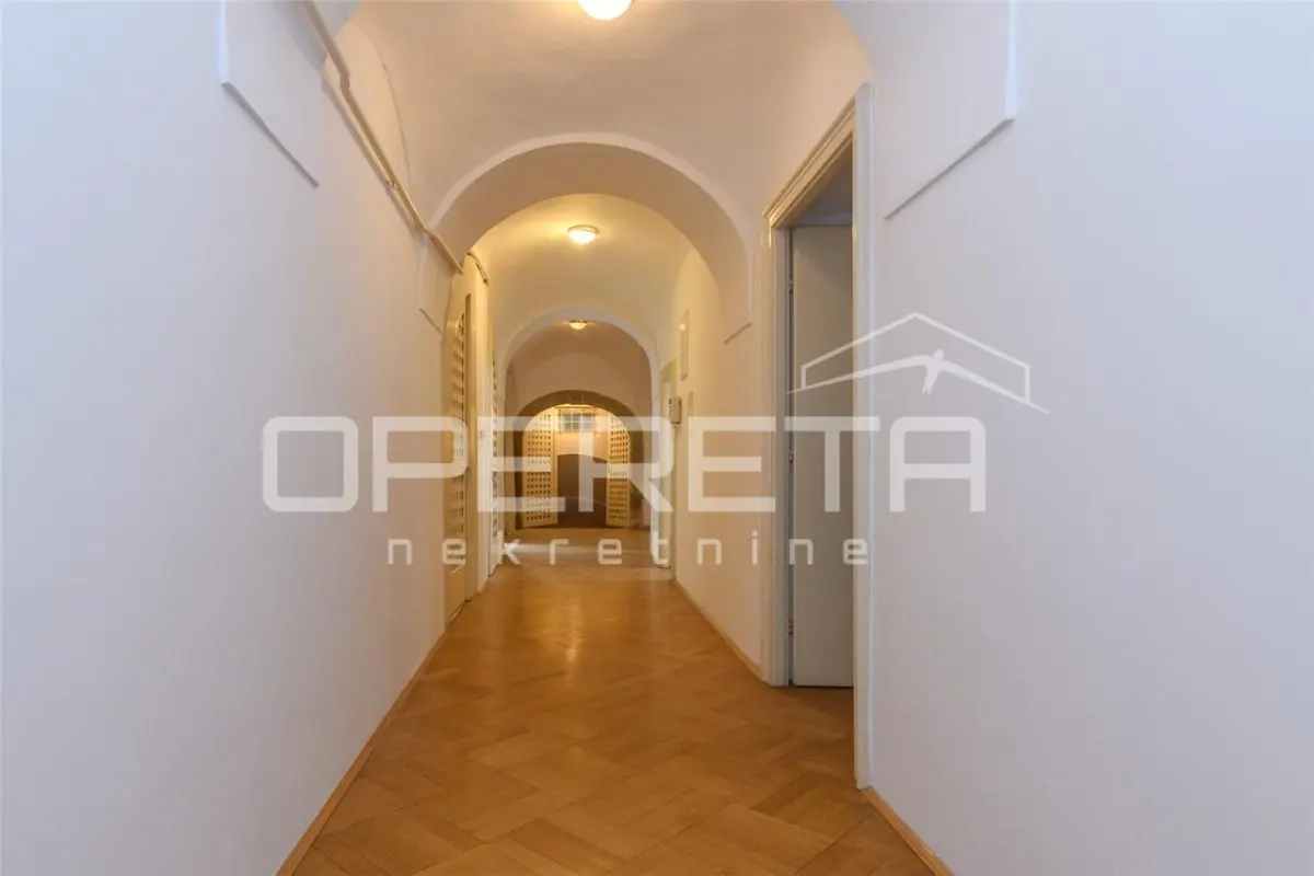 Appartement de 5 Chambres à Vendre à Zagreb, Ville Haute - foto 16
