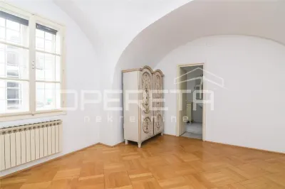 Appartement de 5 Chambres à Vendre à Zagreb, Ville Haute - foto 4
