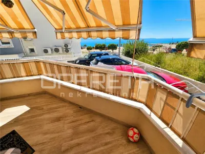 Appartement de Deux Chambres à Vendre à Split, Croatie – Première Ligne de Mer - foto 2