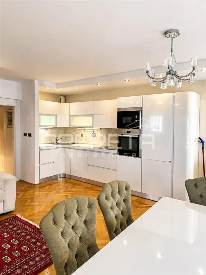 Appartement de Deux Chambres à Vendre à Split, Croatie – Première Ligne de Mer - foto 3