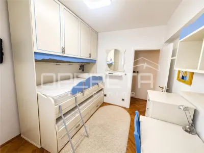 Appartement de Deux Chambres à Vendre à Split, Croatie – Première Ligne de Mer - foto 5