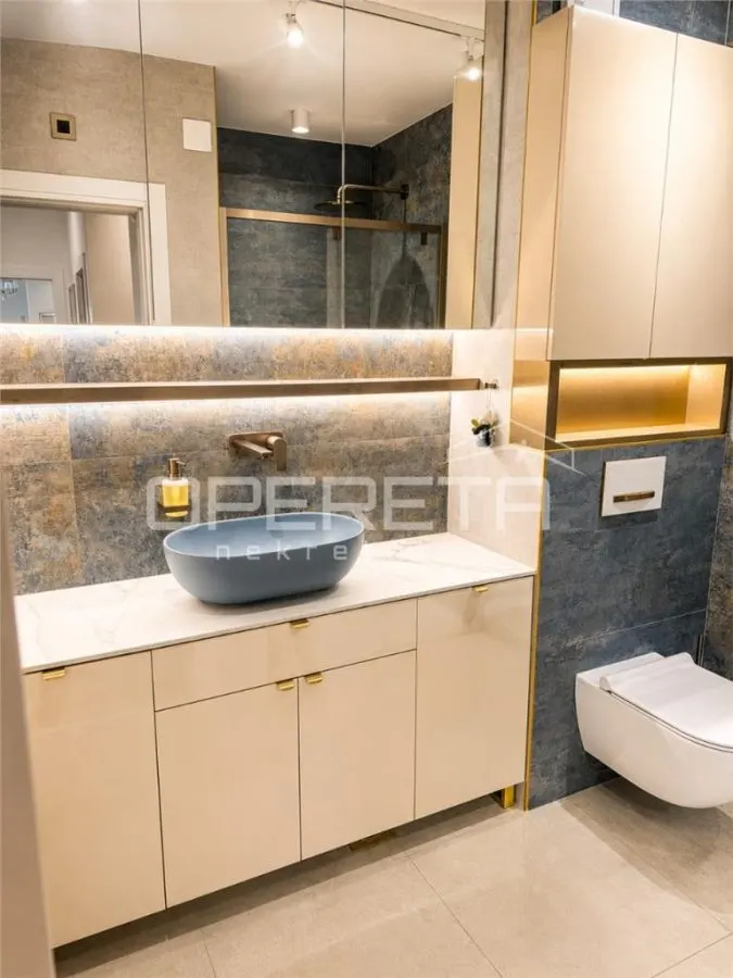 Appartement de Deux Chambres à Vendre à Split, Croatie – Première Ligne de Mer - foto 7