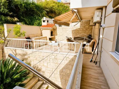Appartement de Deux Chambres à Vendre à Split, Croatie – Première Ligne de Mer - foto 8