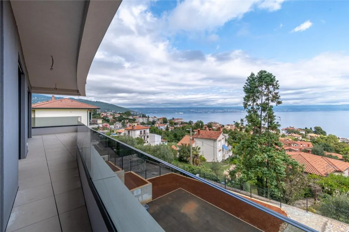 Luxury Apartment for Sale in Lovran, Croatia – Sea View - foto 1