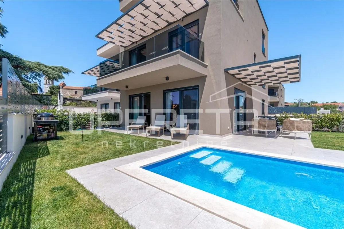 Apartamento de Dos Plantas Recién Construido con Piscina Privada y Vistas al Mar, Tar, Croacia - foto 1