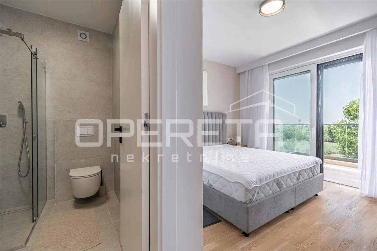 Apartamento de Dos Plantas Recién Construido con Piscina Privada y Vistas al Mar, Tar, Croacia - foto 23