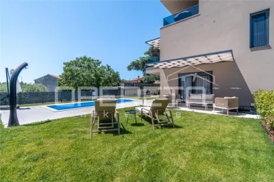 Apartamento de Dos Plantas Recién Construido con Piscina Privada y Vistas al Mar, Tar, Croacia - foto 25