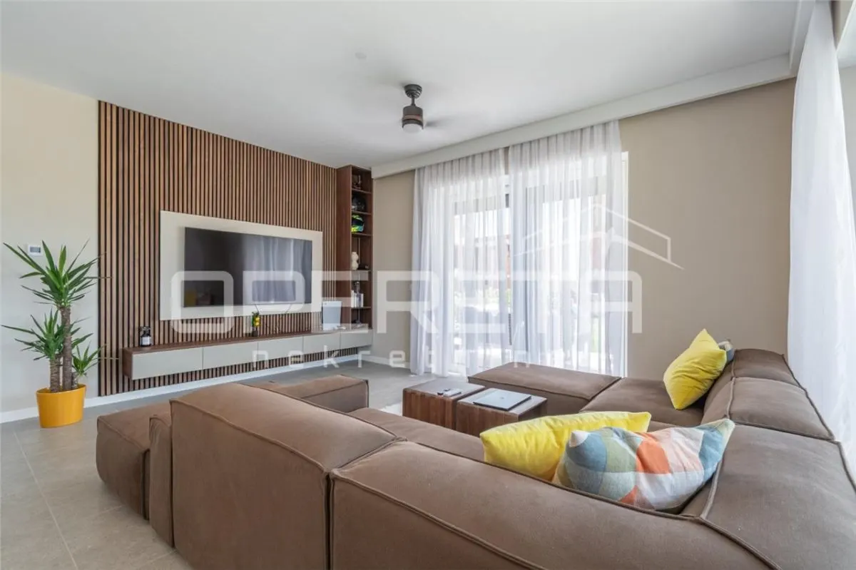 Apartamento de Dos Plantas Recién Construido con Piscina Privada y Vistas al Mar, Tar, Croacia - foto 8