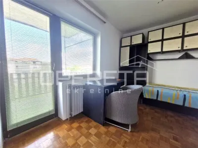 Appartement de Quatre Chambres à Louer à Zagreb, Maksimir - foto 4