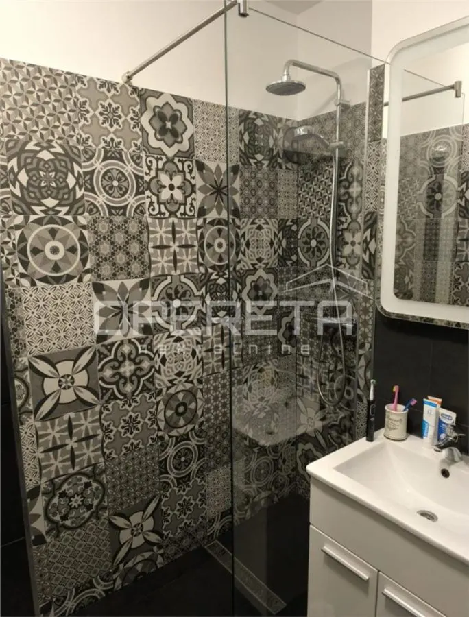 Apartamento de Dos Dormitorios en Alquiler en Split, Croacia - foto 8