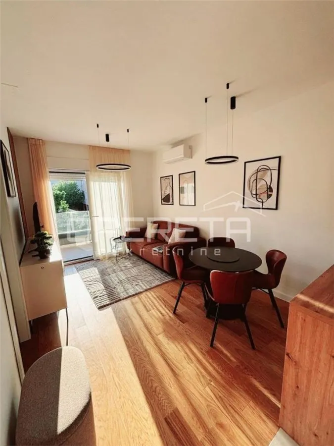 Appartement d'une Chambre à Vendre à Split, Croatie - foto 2