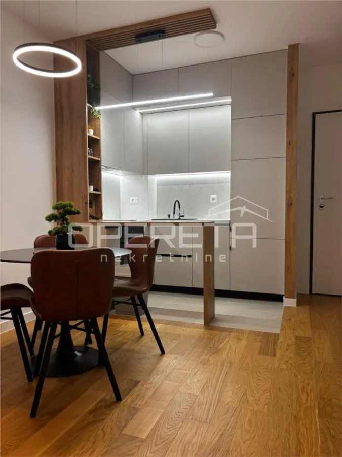 Appartement d'une Chambre à Vendre à Split, Croatie - foto 4