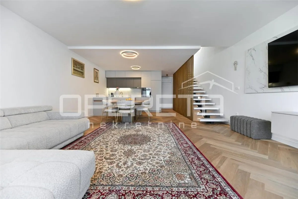 Apartamento de Lujo de Cuatro Plantas en Alquiler en Podstrana, Croacia - foto 3