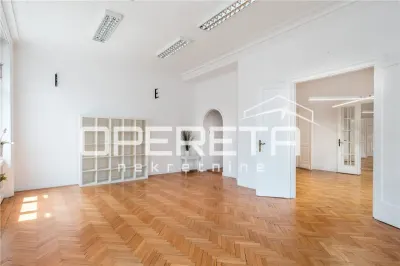 Appartement Quatre Pièces à Vendre à Zagreb, Croatie - foto 2