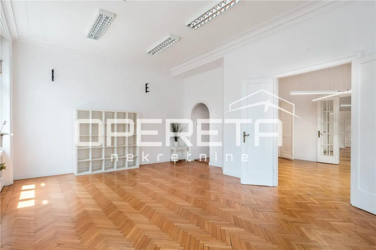 Appartement Quatre Pièces à Vendre à Zagreb, Croatie - foto 2