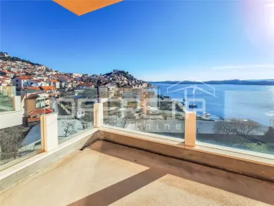 Appartement de Prestige 3 Chambres à Vendre à Šibenik, Croatie - foto 2