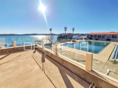克罗地亚希贝尼克豪华三卧室公寓出售 - Šibenik