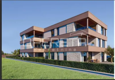 شقة أرضية مع حديقة للبيع في تار، إسطريا، كرواتيا - foto 4